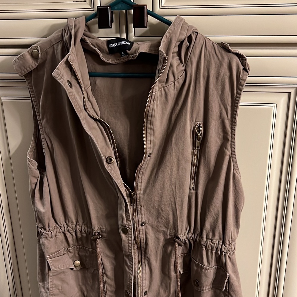 XL Zenana cargo vest, washed and worn once